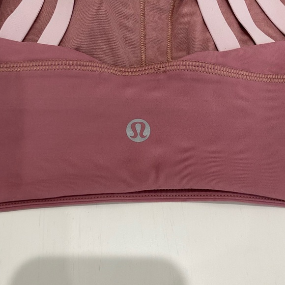 Lululemon sports bra - Picture 3 of 8
